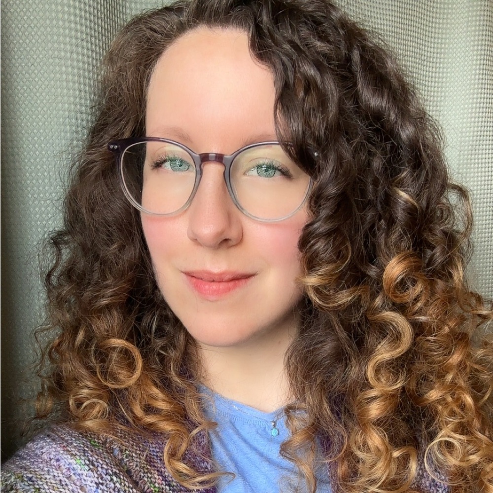 Meet your Posher, Maria